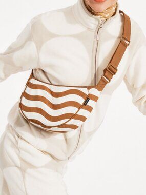 MARIMEKKO x UNIQLO 4L Wavy Stripes Crescent Bag Crossbody Purse Waist Gold Ivory